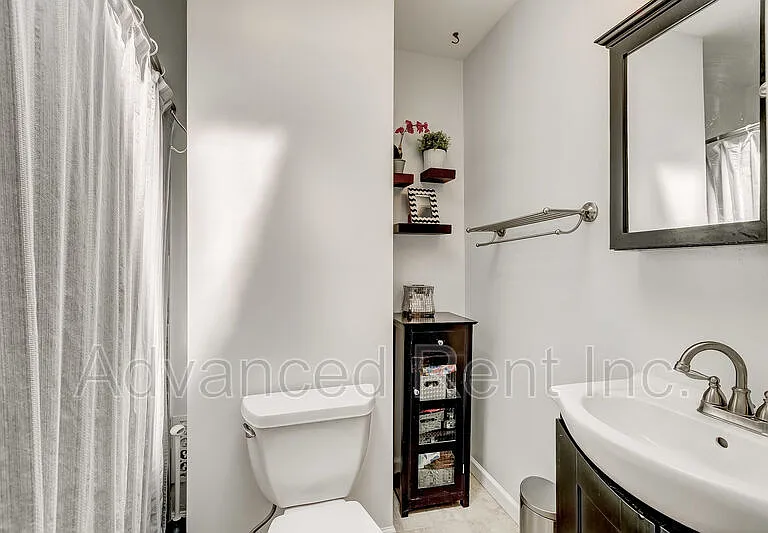 528 S Streeper St — Photo 20