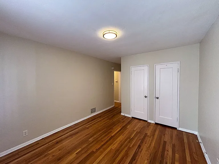 605 Kelton Ave — Photo 40