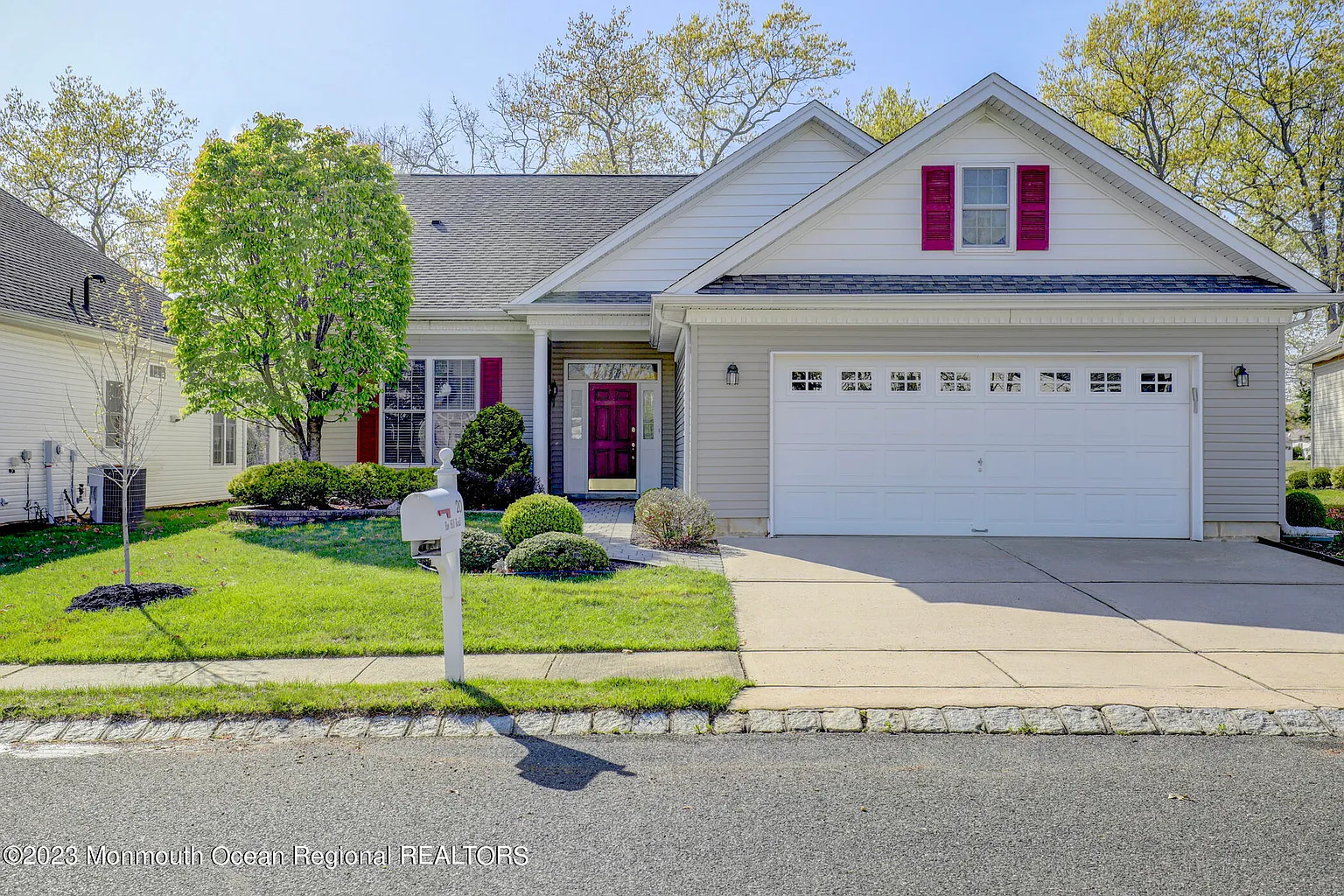 20 Bay Hill Road photo 1