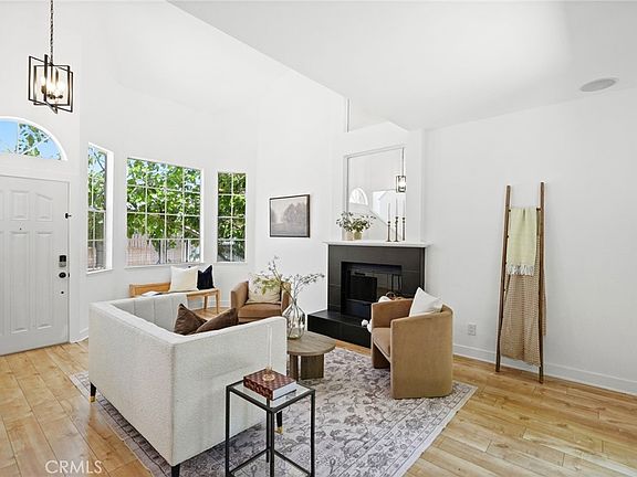 4th image of 20851 Community St APT 1