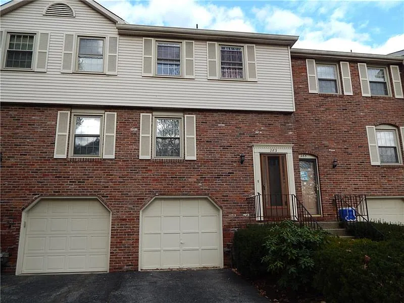 283 Scott Ln photo 1