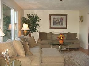 3rd image of 5 Sherwood Dr