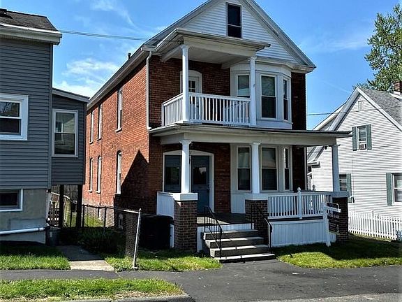 4th image of 122 Fales Ct
