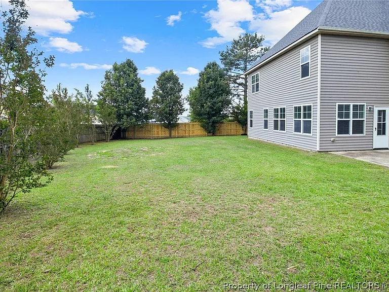 645 Highgrove Dr — Photo 20