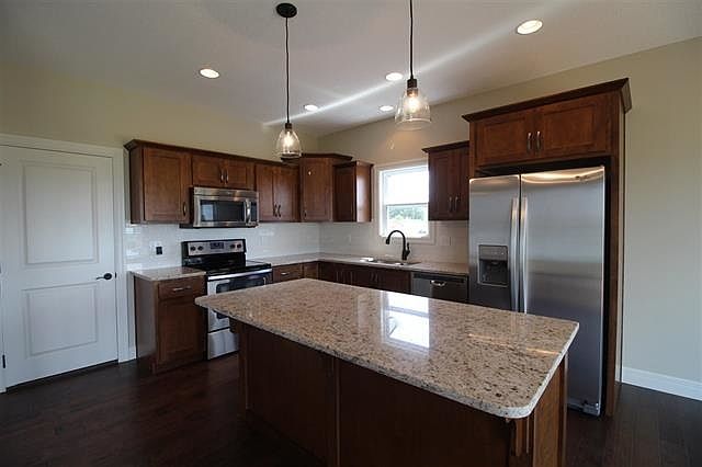 2nd image of 9975 Lavender Ln