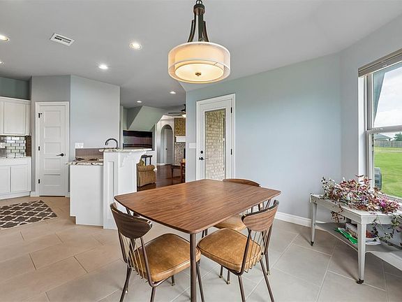 2nd image of 3738 Remington Dr