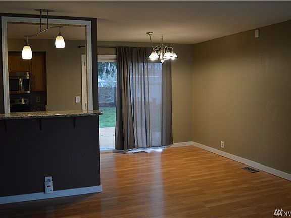 3rd image of 701 23rd St SE