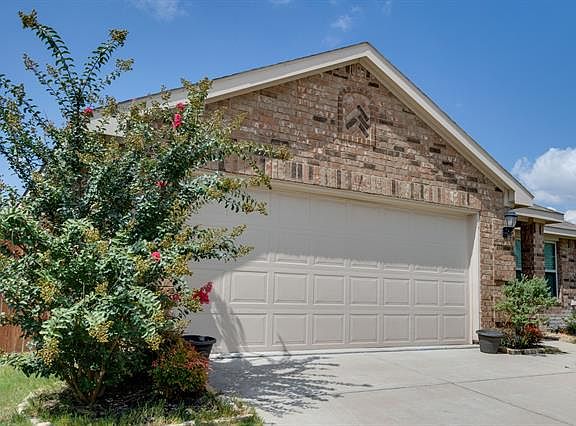2nd image of 2135 Danibelle Dr