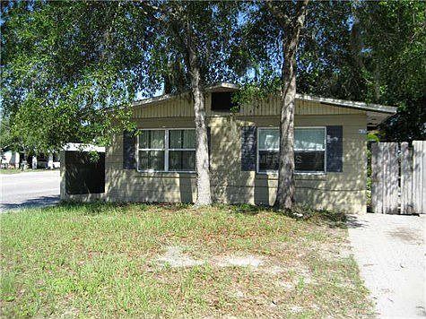 1st image of 610 Jacaranda Ln
