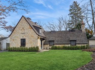 985 Ridgewood Dr, Highland Park, IL 60035