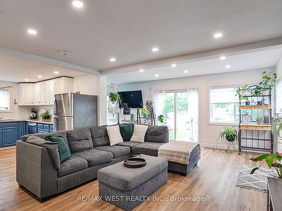 4th image of 6896 Pentland Ln
