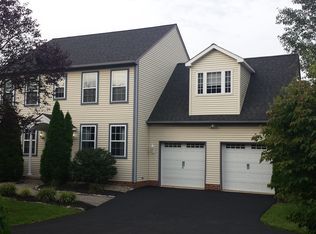 937 Baylowell Dr, West Chester, PA 19380