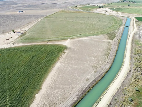 329 Buckhorn Flats Rd, Riverton, WY 82501