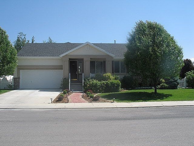 1st image of 4327 W Lakeview Dr