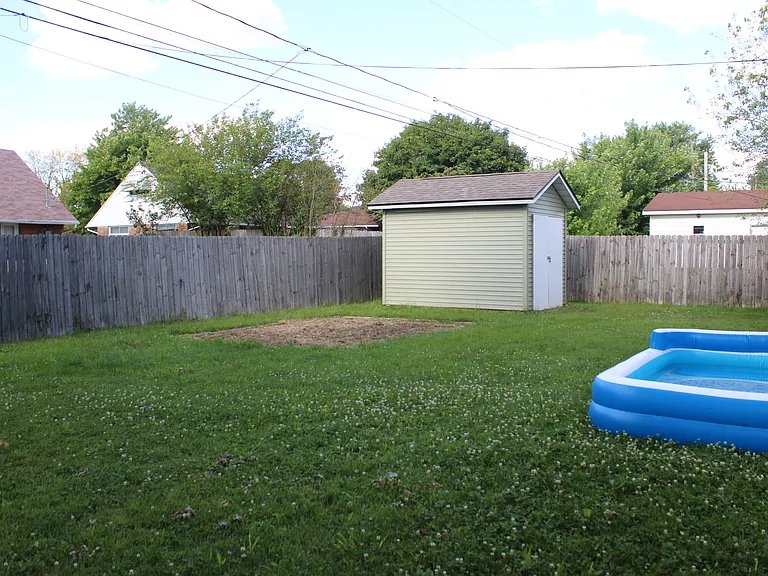 5543 Barnard Dr — Photo 6