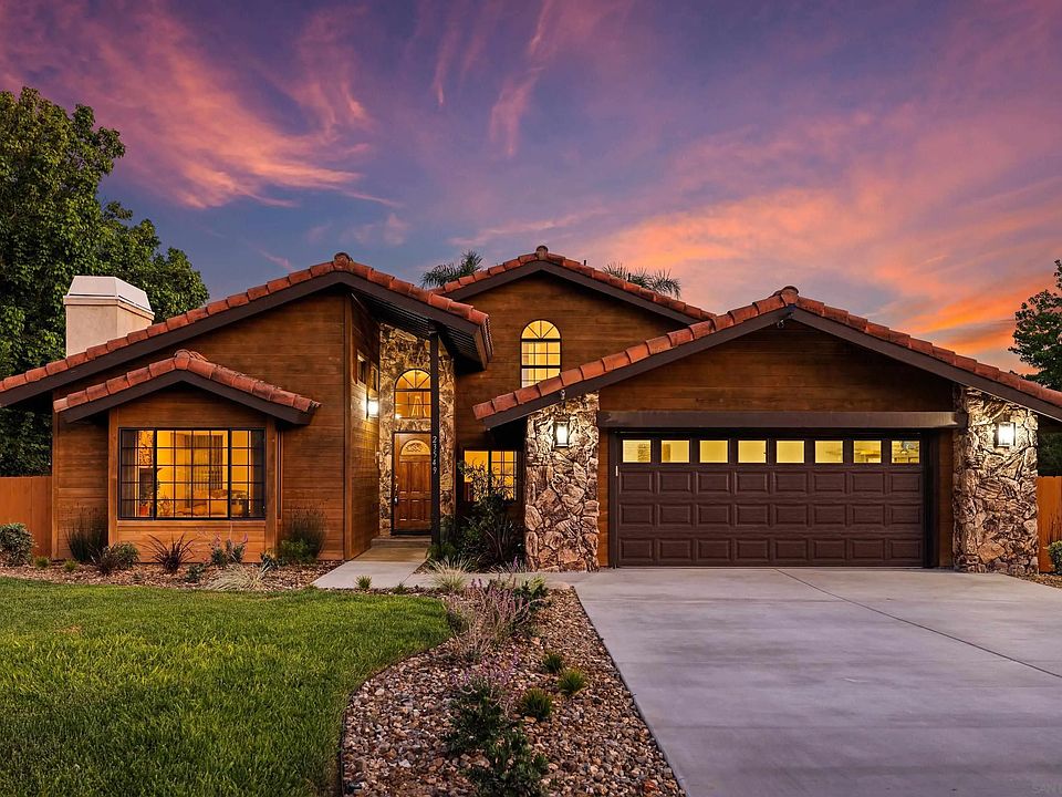 1st image of 23549 Oriente Way