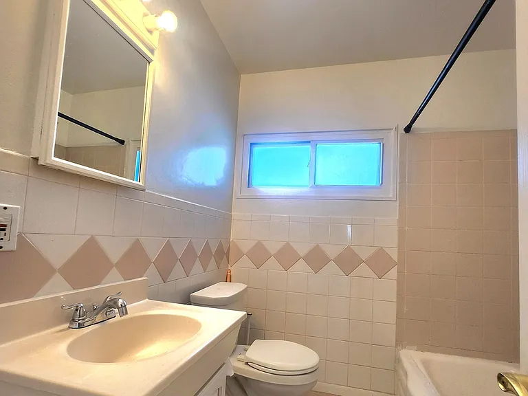 836 E Harwood Ave — Photo 7