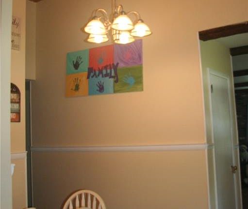 5th image of 222 Arbutus St