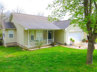 101 Brewer St, Thayer, MO 65791
