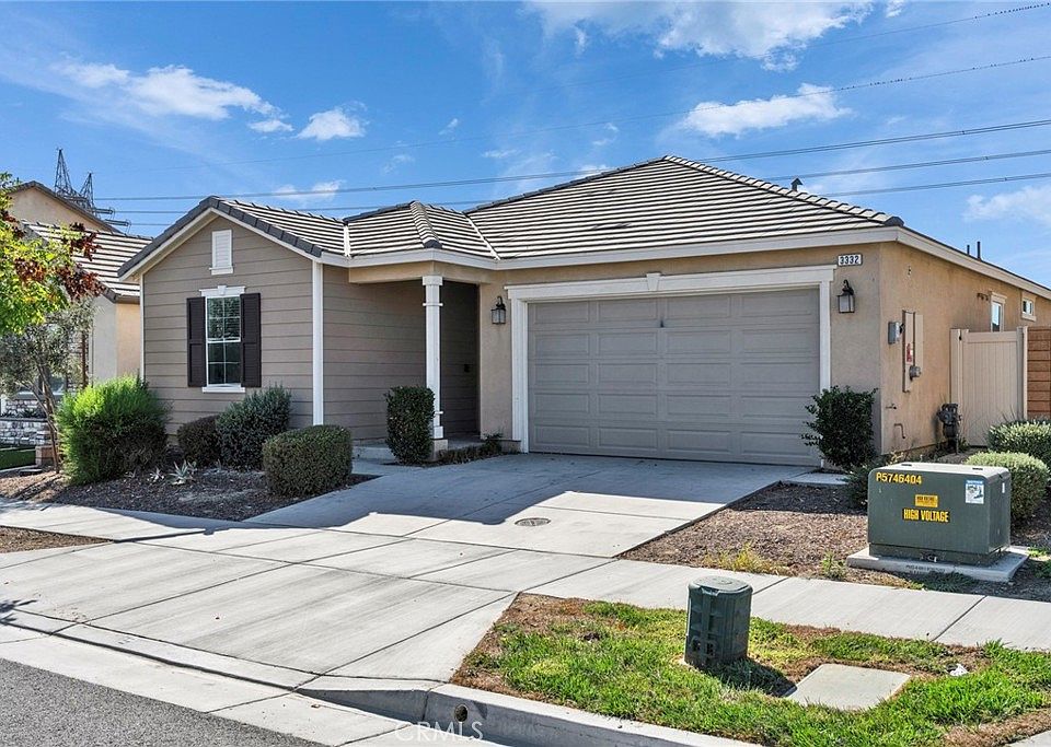 1st image of 3332 S Primerose Dr