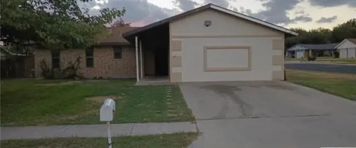 5 bed, 1850 sqft, $1,995 — Photo 1