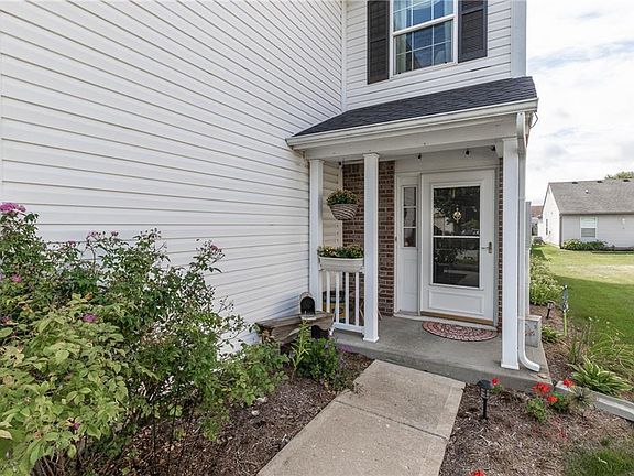2nd image of 10523 Wintergreen Way