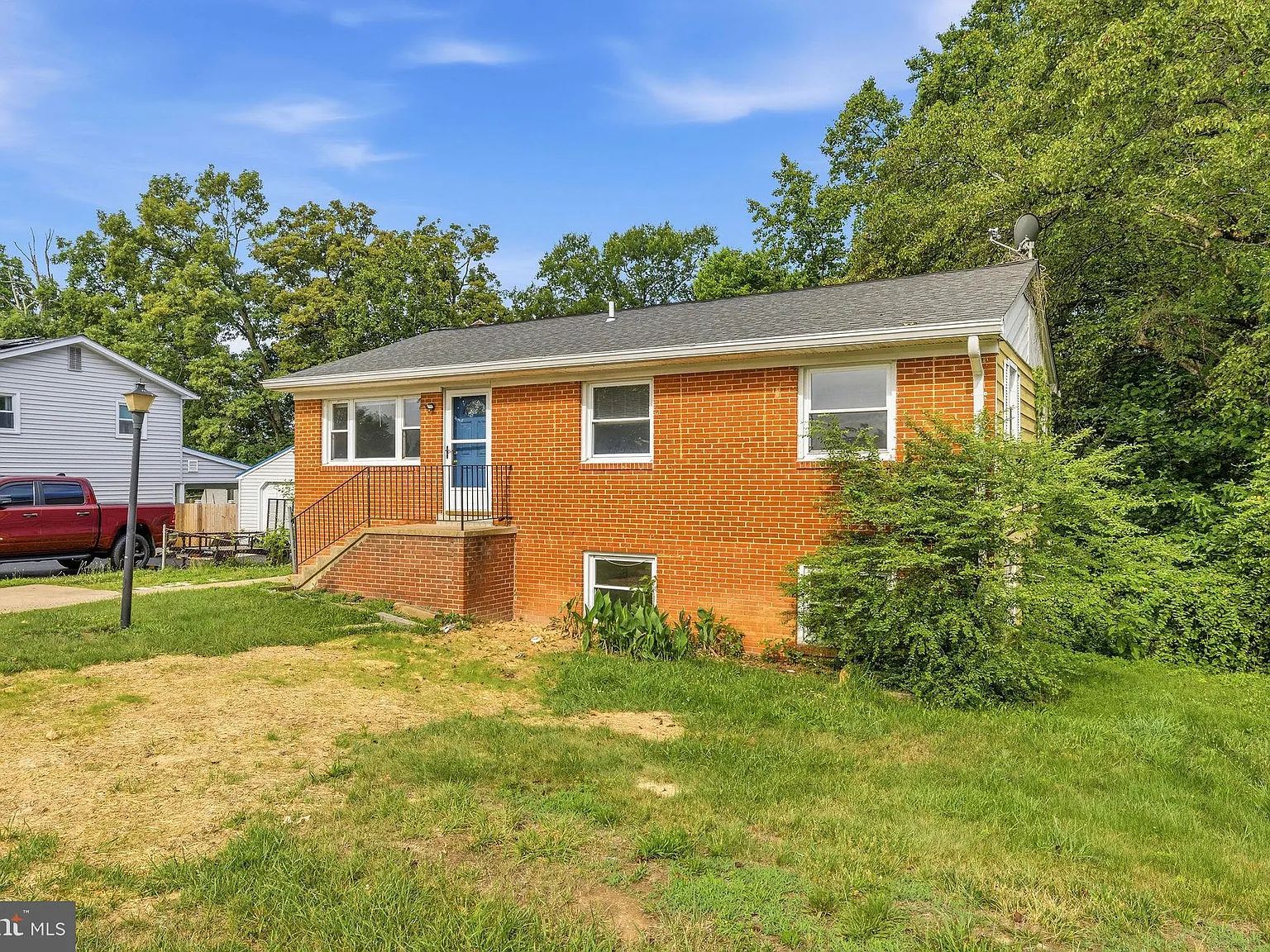 4 bed, 2.0 bath, 1711 sqft, $2,700 — Photo 3