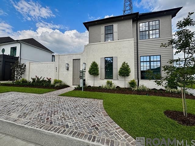 1st image of 643 Adelia Ln
