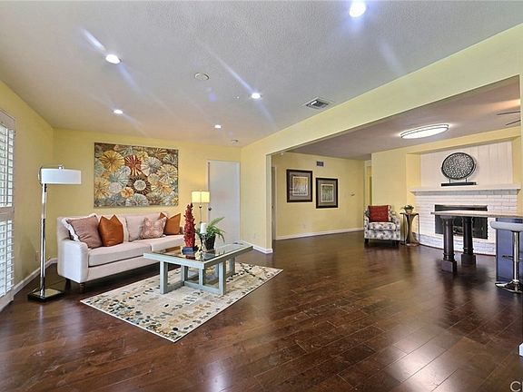 3rd image of 708 S Hillward Ave