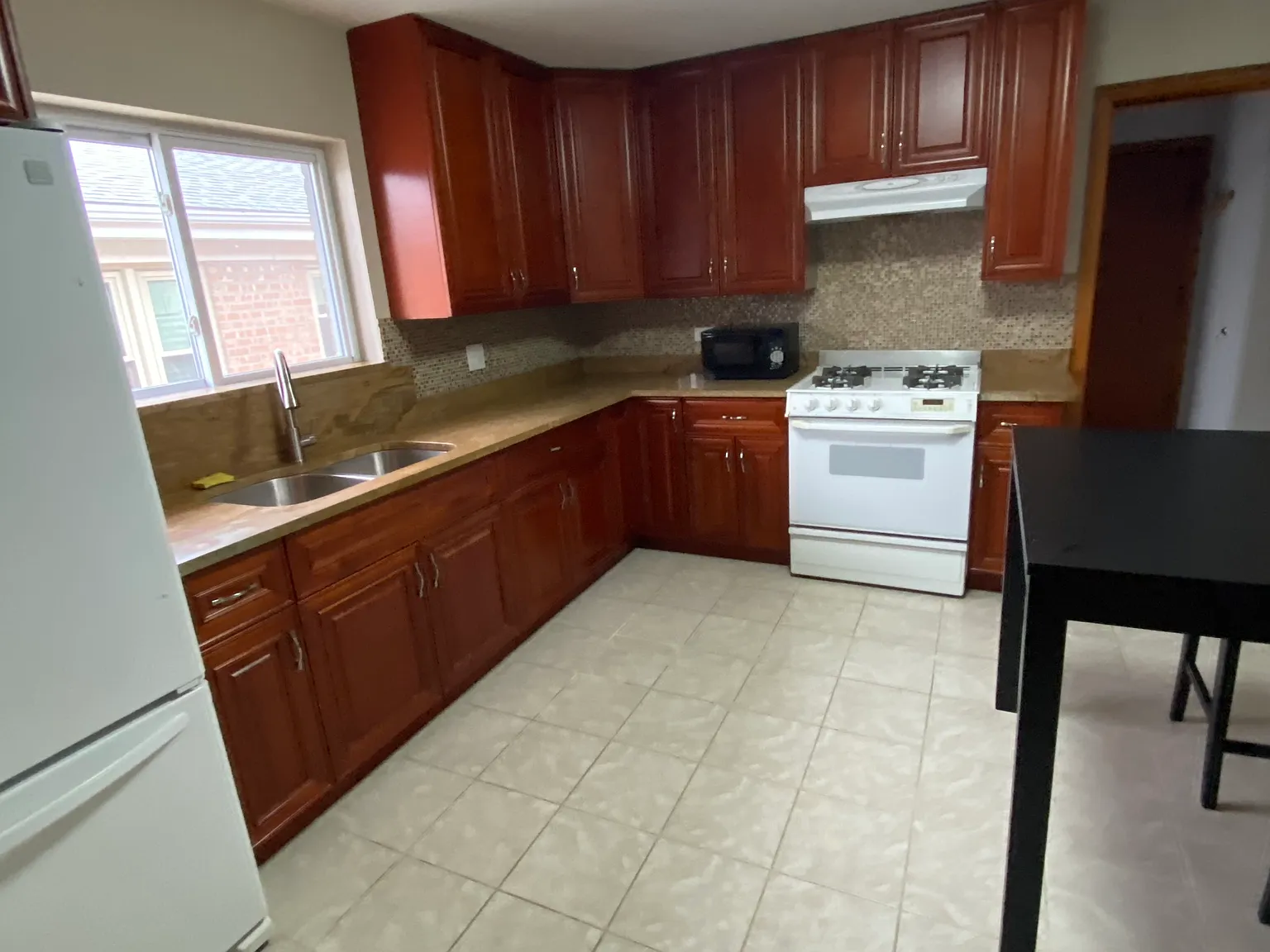 1 bed, $1,400 — Photo 1