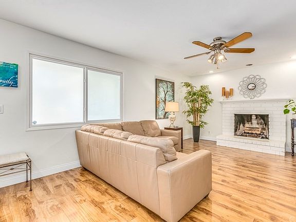 3rd image of 2020 E Clifpark Way
