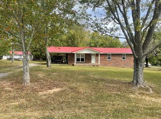 147 Sunrise Dr, Lafayette, TN 37083