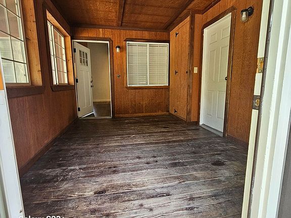 3rd image of 12149 Sierra Dr E