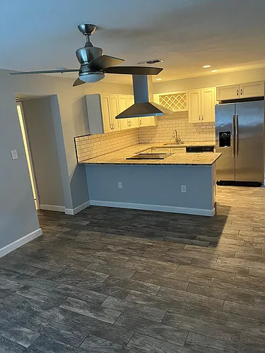817 Hampton Way Photo 1