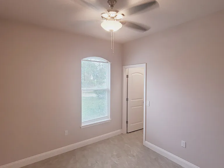 39 Providence Ln #B — Photo 13
