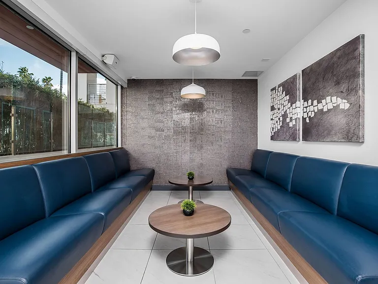 Rhys Building — Photo 7