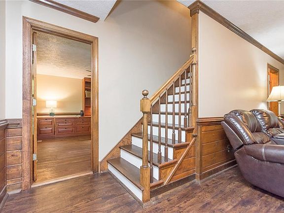 5th image of 7083 White Pine Ln