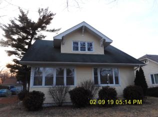 1270 Wood St, Crete, IL 60417