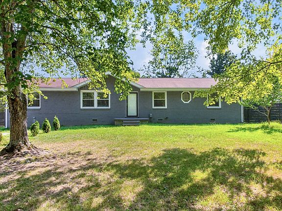 3rd image of 2057 Lake Rd