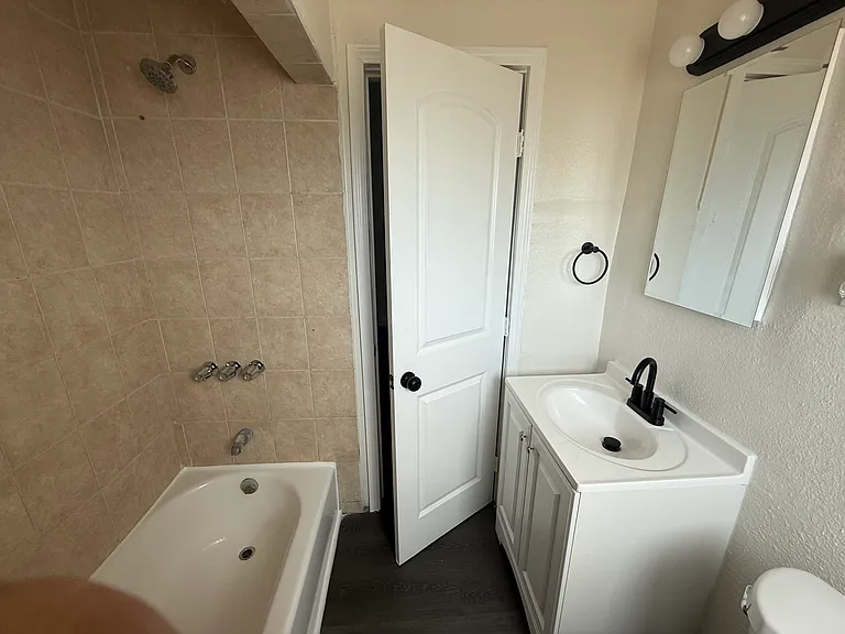 329 W Magnolia St #6 — Photo 27