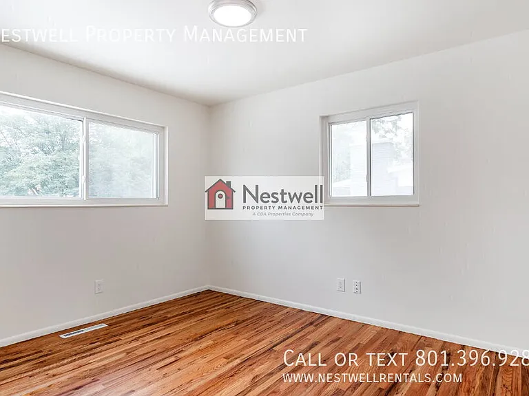 9329 S Sneddon Dr — Photo 13