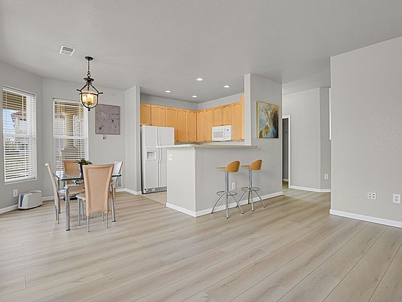 Living room/Kitchen