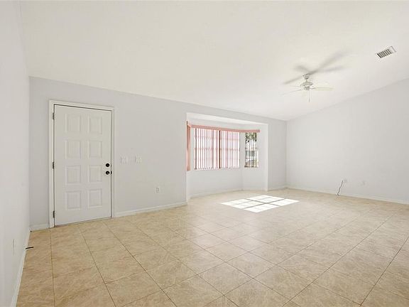 5th image of 4201 Loquat Rd
