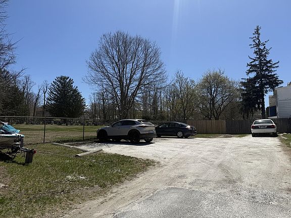 4th image of 210-212 North Willard Street