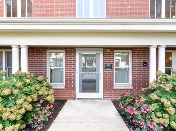 629 Hammond St Unit E119, Brookline, MA 02467
