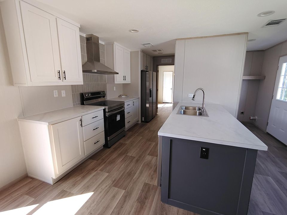 1st image of 619 Paraiso Dr #619