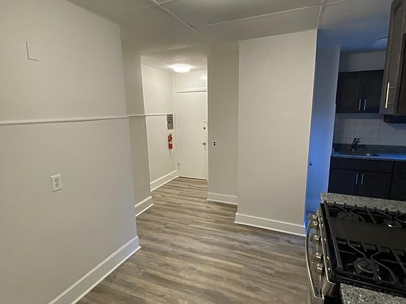 4th image of 650 Bloomfield Ave