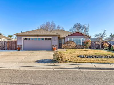 1330 Hawthorne Way, Central Pt, OR, 97502
