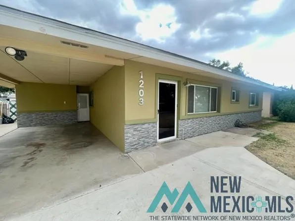 1203 Normandy St, Carlsbad, NM 88220