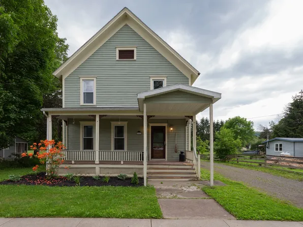 15 Wells Ave, Hartwick, NY 13348